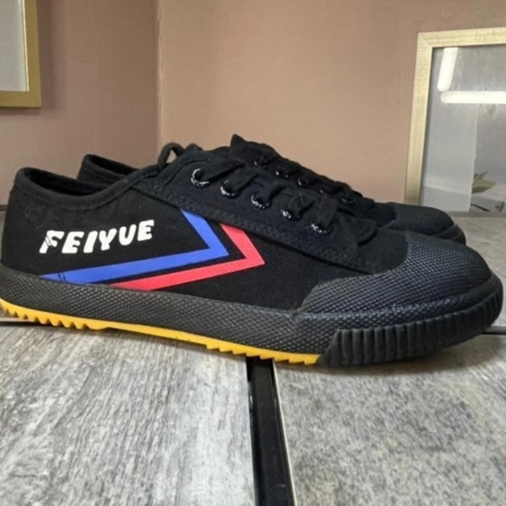 Feiyue women black martial art canvas shoe sz 7W